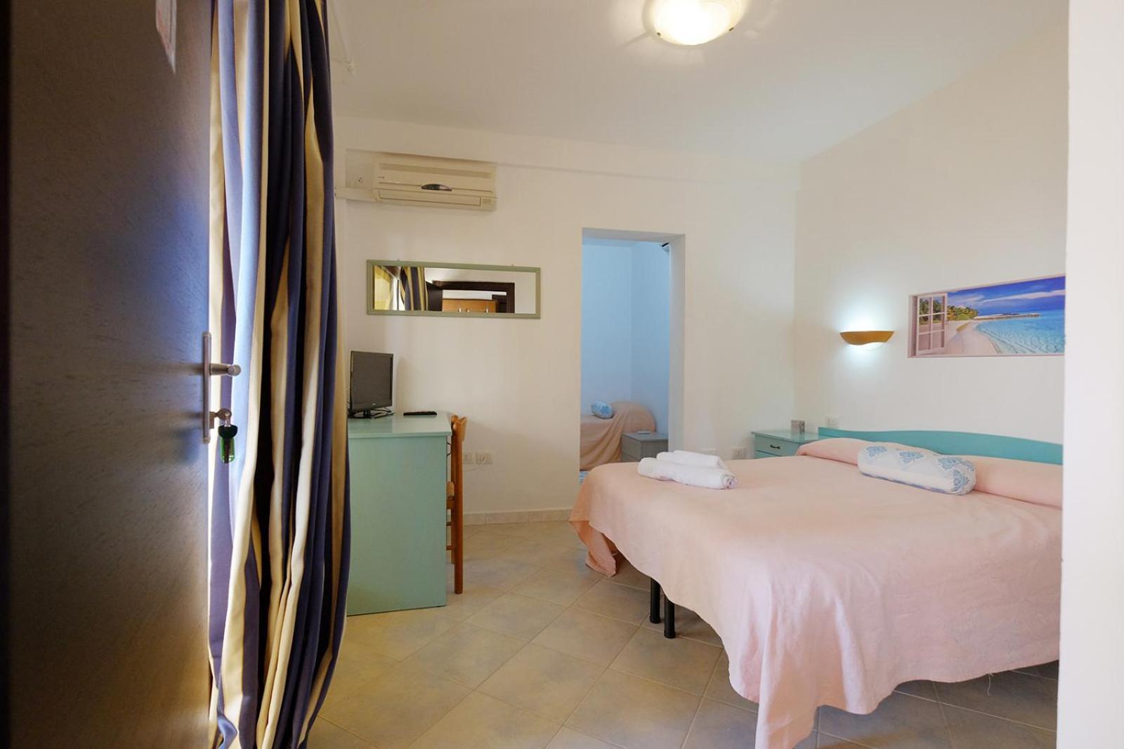 Su Nuraghe Hotel Sant'Anna Arresi Exterior photo